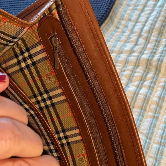 Burberry Tan Leather Clutch - Picture 6 of 14